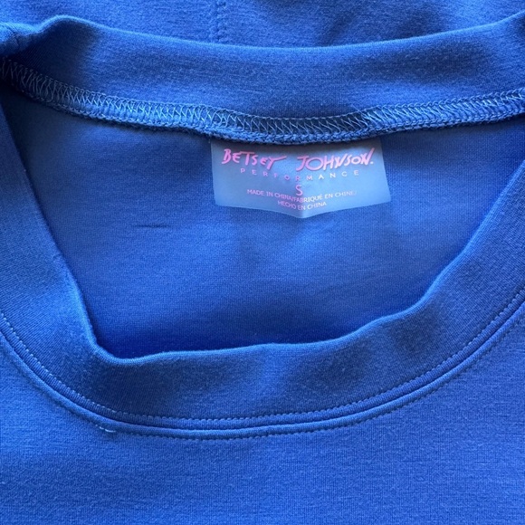 Women's Betsy Johnson Performance Royal Blue Short Sleeve Tee Crew Neck Size S - Picture 4 of 4